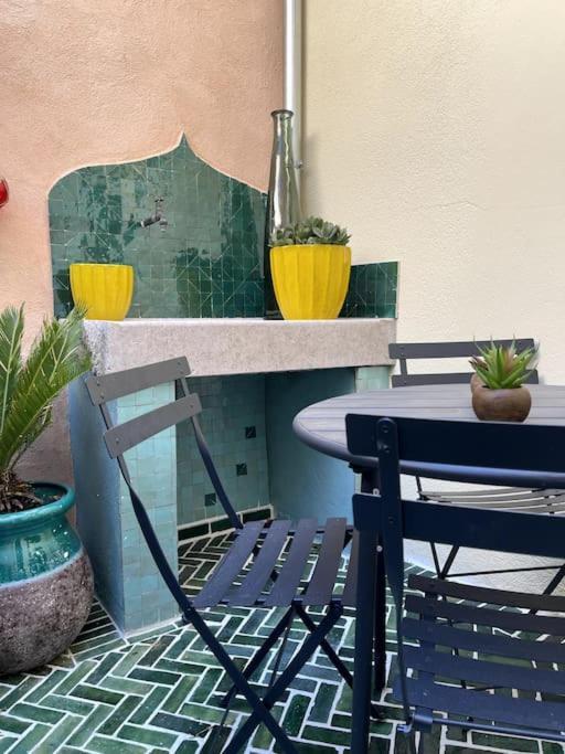 Petit Patio - 2 Chambres - Centre Ville - Climatisation كاسيس المظهر الخارجي الصورة