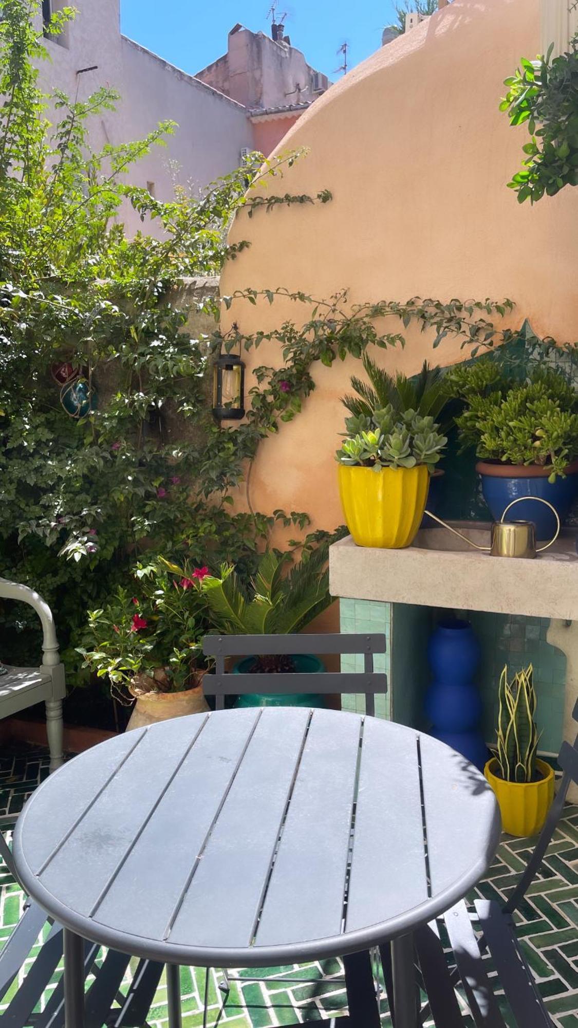 Petit Patio - 2 Chambres - Centre Ville - Climatisation كاسيس المظهر الخارجي الصورة