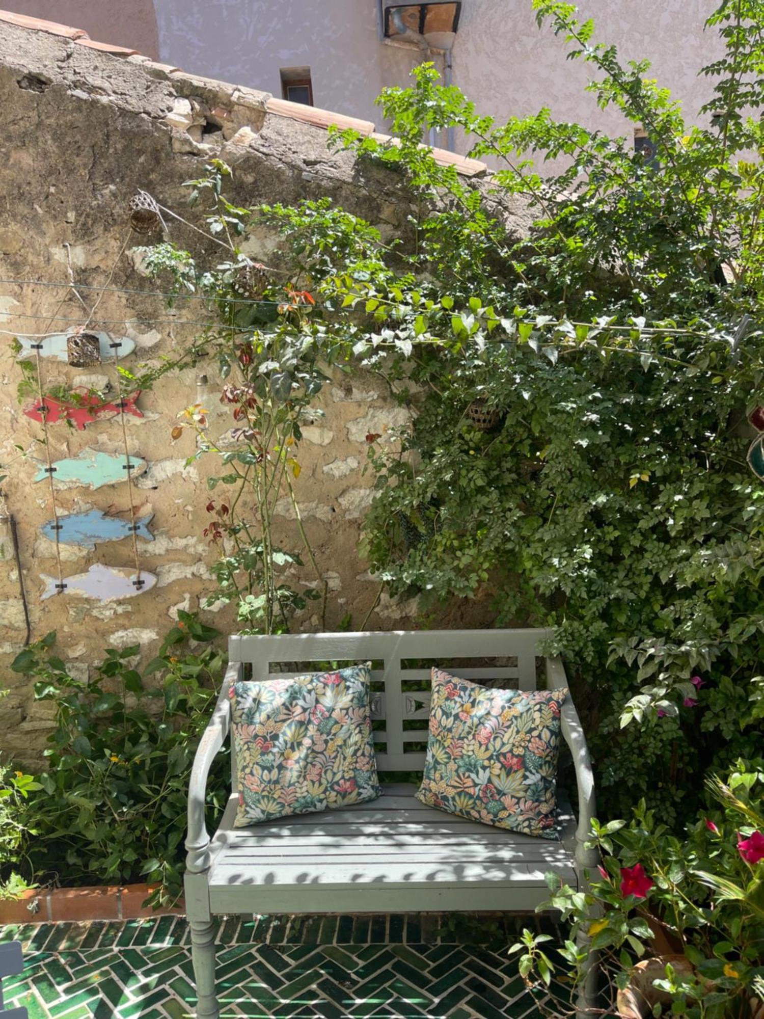 Petit Patio - 2 Chambres - Centre Ville - Climatisation كاسيس المظهر الخارجي الصورة